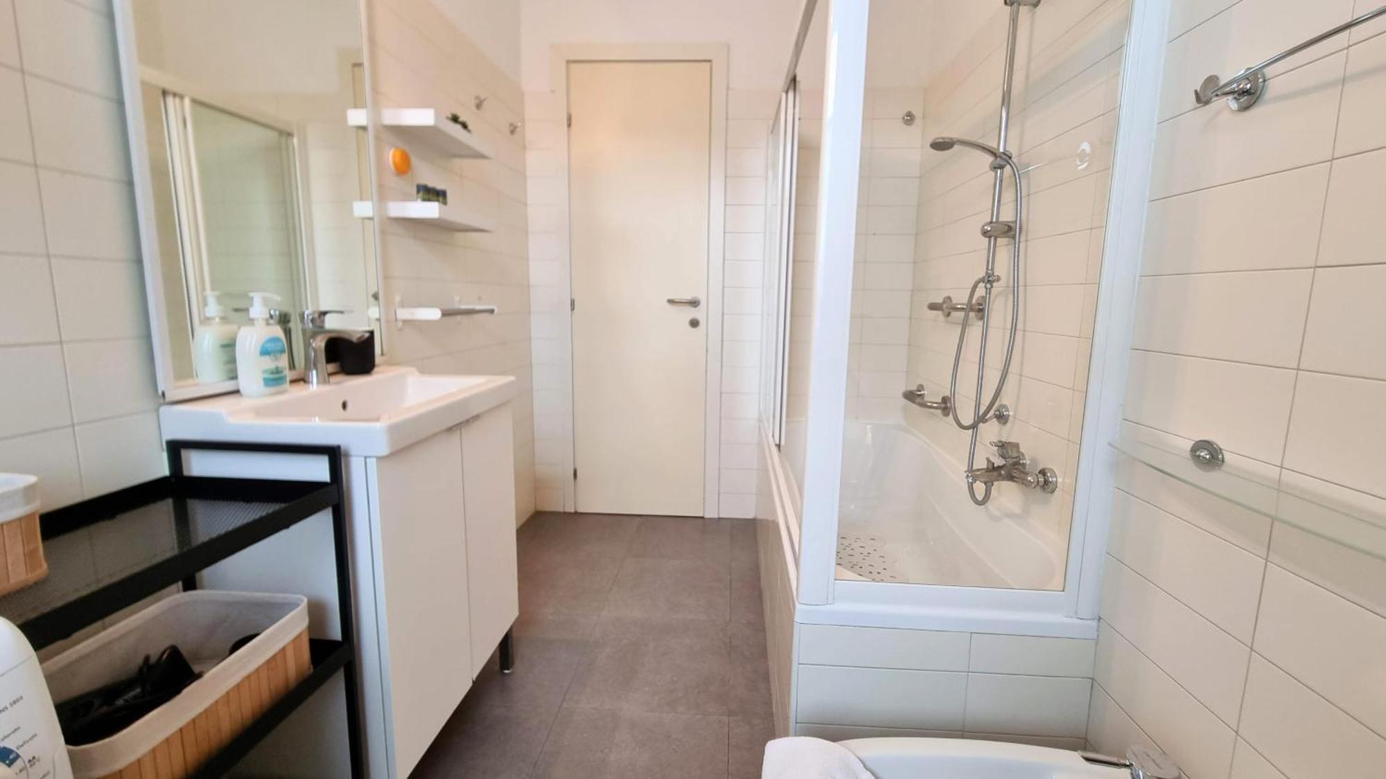 Milano Apartment Триест Экстерьер фото