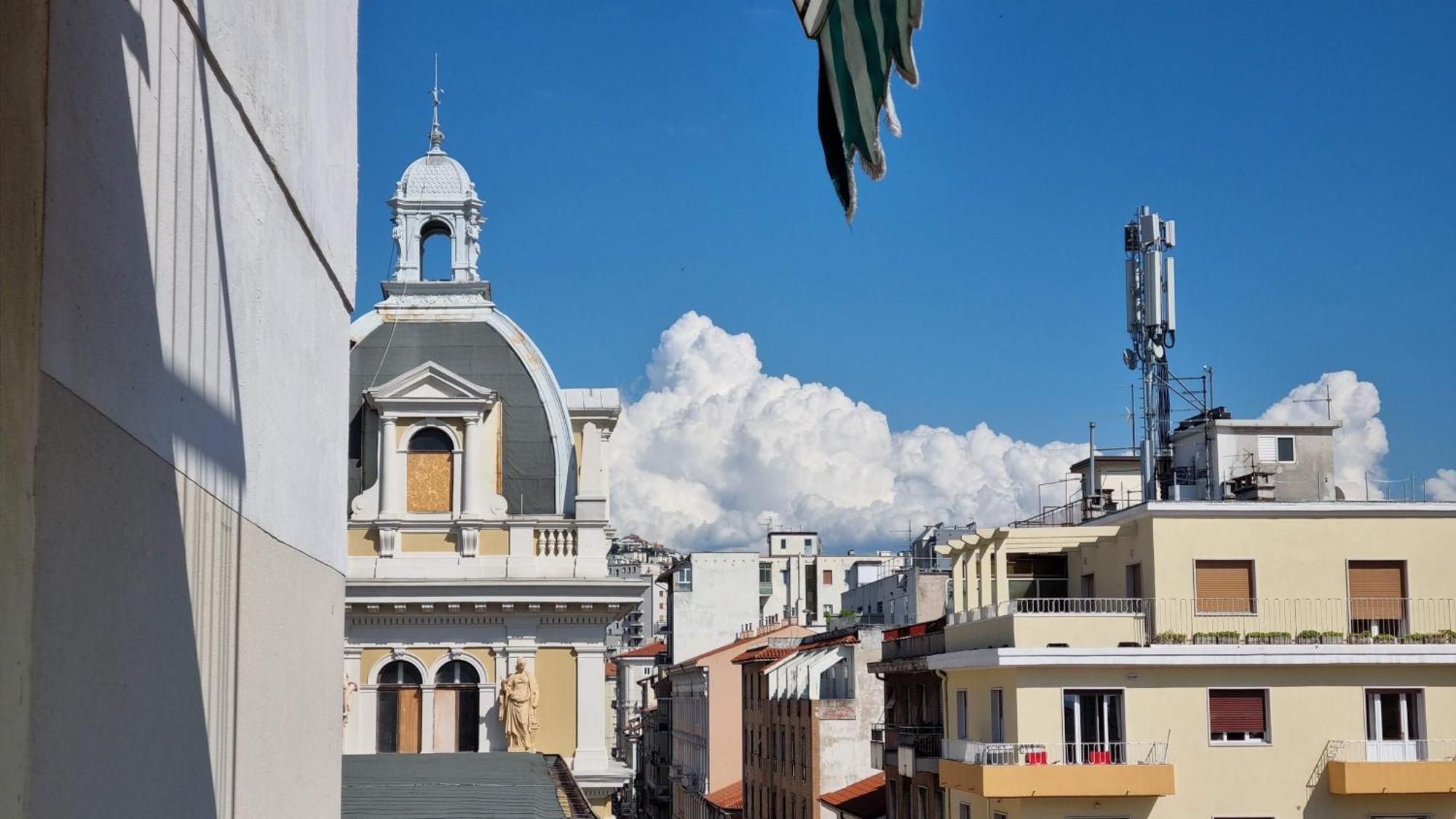 Milano Apartment Триест Экстерьер фото