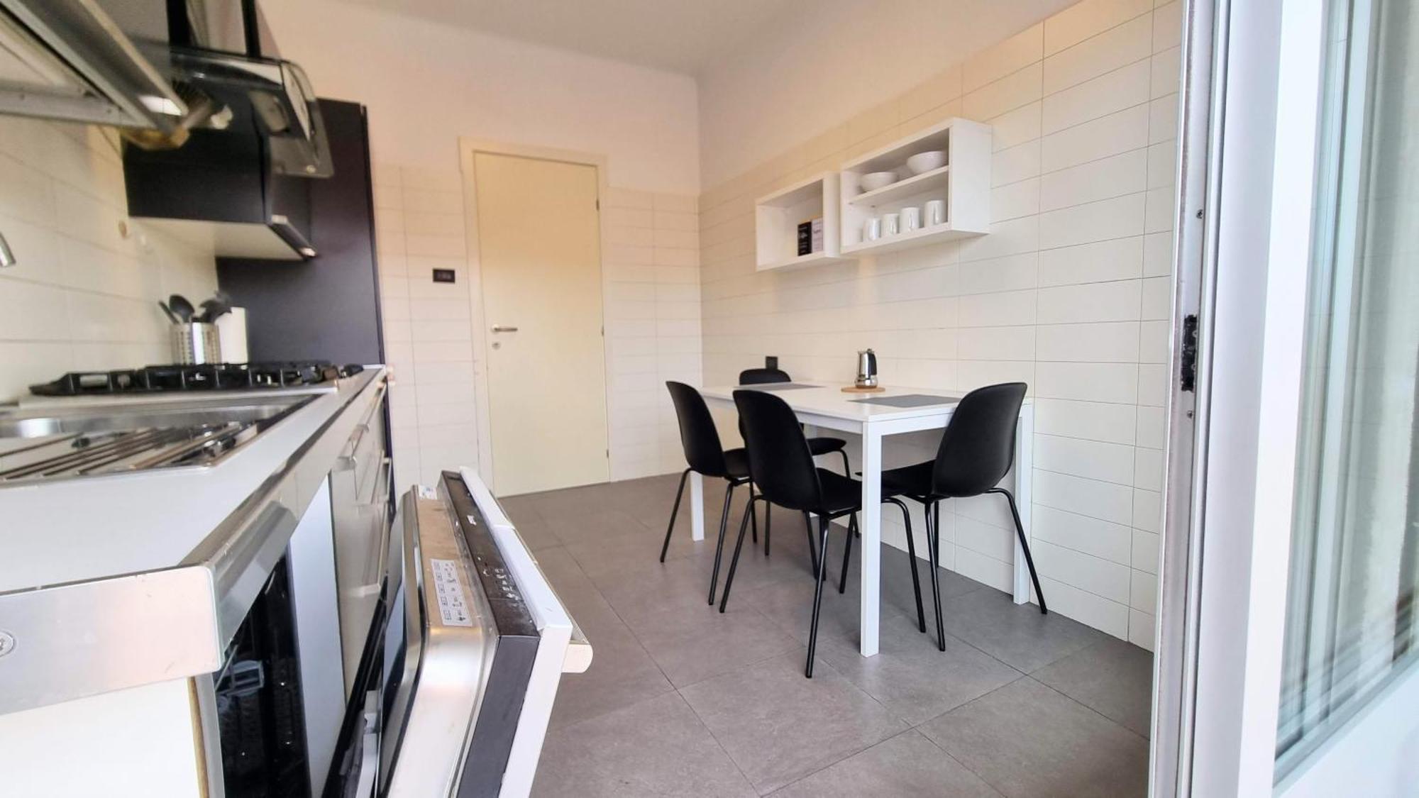 Milano Apartment Триест Экстерьер фото